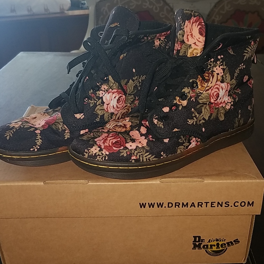 Dr. Martens boot